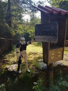 Stormtrooper bewacht das LaZer Live Action Spiel Gelände