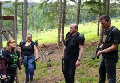 Lasergame Strategie Besprechung im Laser Areal Dunkelwald