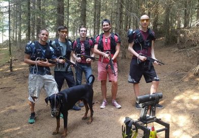 Paintball Fans spielen LaserTag outdoor