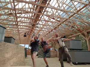 Drei lustige Spieler beim LaserTag in unserer Arena