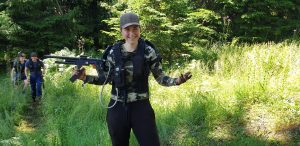 Im Dreck gelandet aber glücklich - Lasertag outdoor Kärnten