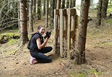 Mama hat Spaß beim Lasertag in Liebenfels Kärnten