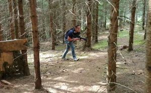 Schnell in Deckung - Lasertag in Liebenfels outdoor Areal