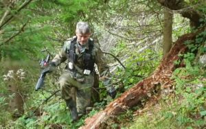 Der Herr Dipl. Ing beim Lasertag im outdoor Areal in Liebenfels / Kärnten